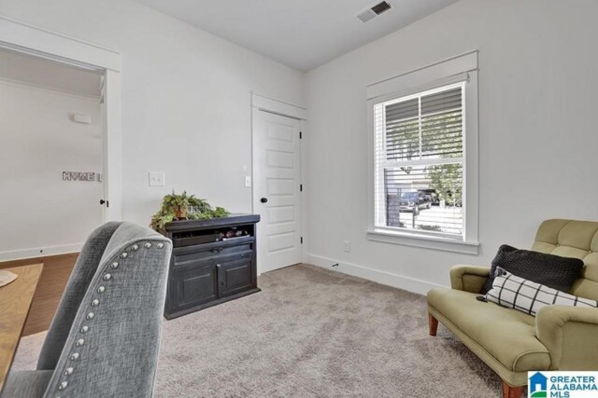 Picture of Home For Sale in Irondale, Alabama, United States