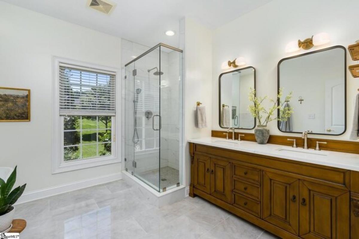 Picture of Home For Sale in Anderson, South Carolina, United States