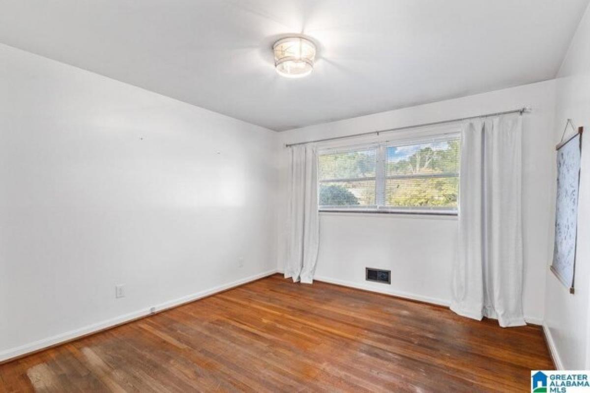 Picture of Home For Sale in Oneonta, Alabama, United States