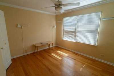 Home For Rent in Buffalo Grove, Illinois