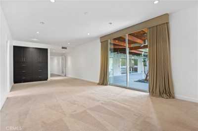 Home For Rent in Encino, California