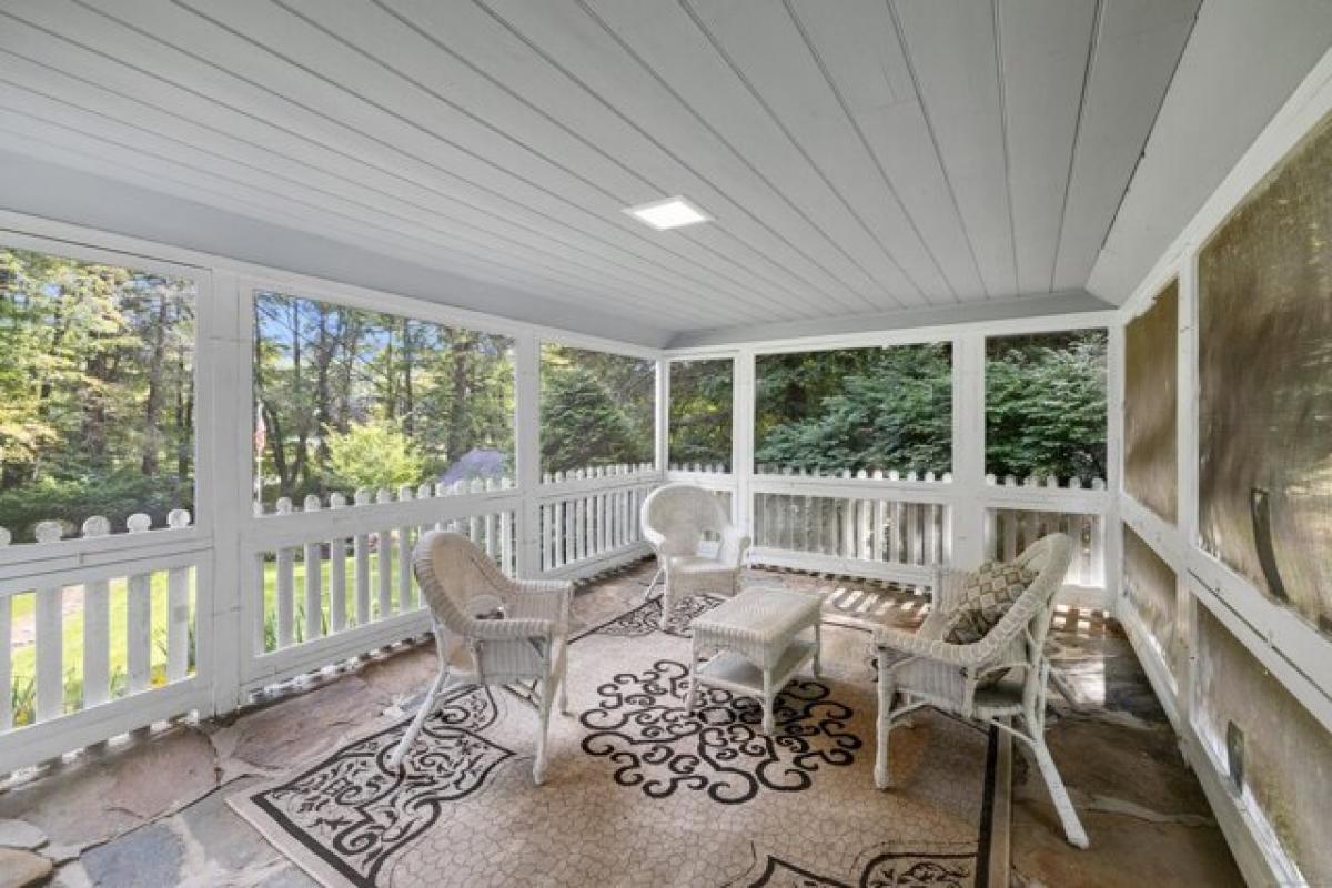 Picture of Home For Sale in Sherman, Connecticut, United States