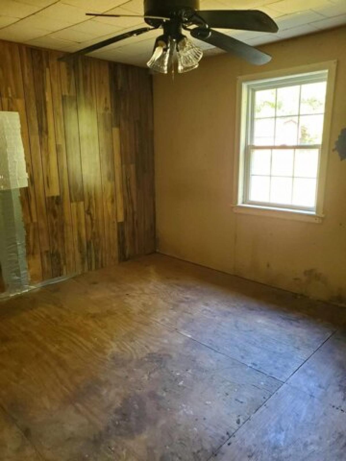 Picture of Home For Sale in Meadow Bridge, West Virginia, United States