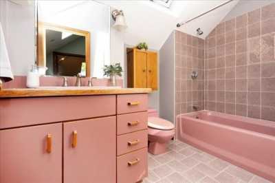 Home For Sale in Burlington, Massachusetts