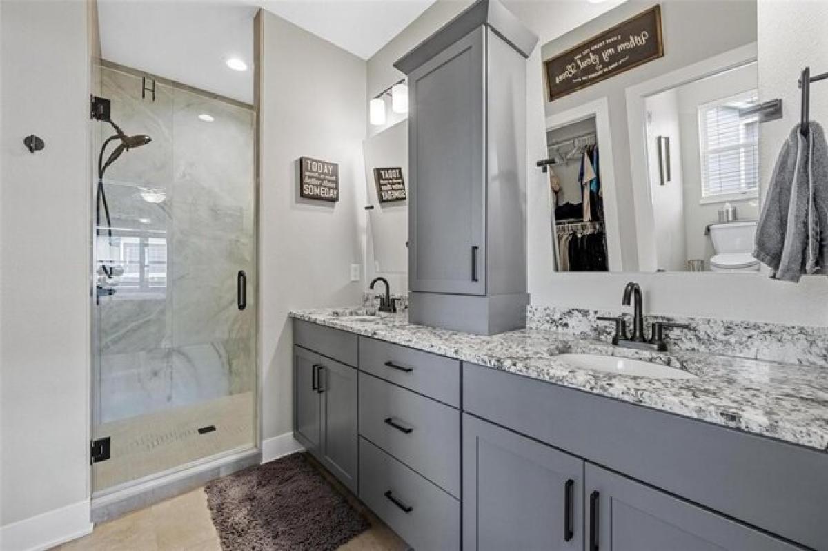 Picture of Home For Sale in Marion, Iowa, United States