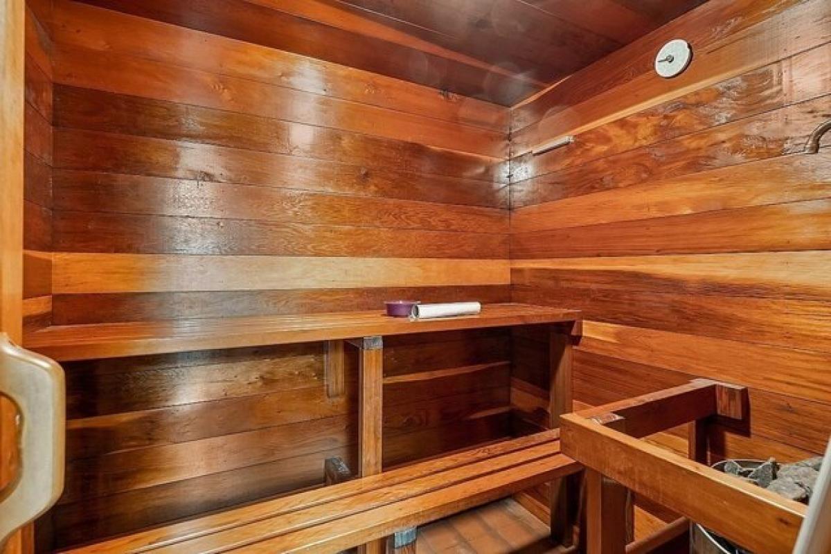 Picture of Home For Sale in Leominster, Massachusetts, United States