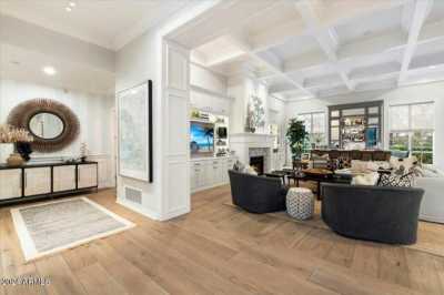 Home For Sale in Paradise Valley, Arizona