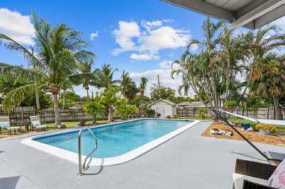 Home For Sale in Lantana, Florida