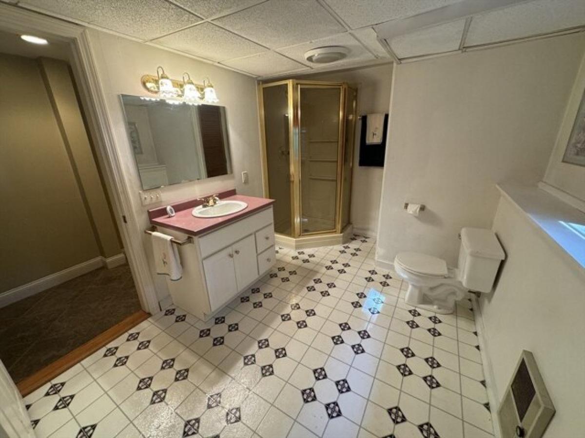 Picture of Home For Sale in Leominster, Massachusetts, United States