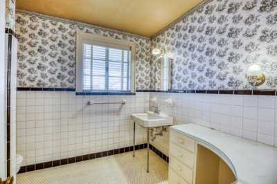 Home For Sale in Brenham, Texas