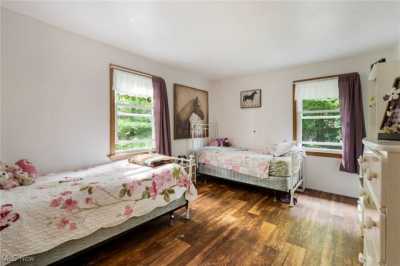 Home For Sale in Burton, Ohio