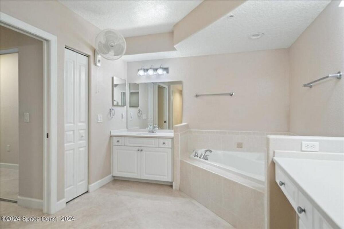 Picture of Home For Sale in Indian Harbour Beach, Florida, United States