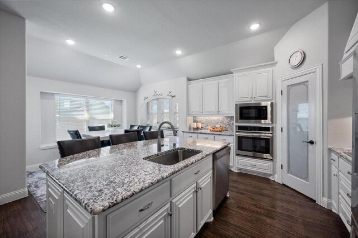 Picture of Home For Sale in Midlothian, Texas, United States