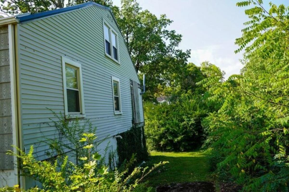 Picture of Home For Sale in Beckley, West Virginia, United States