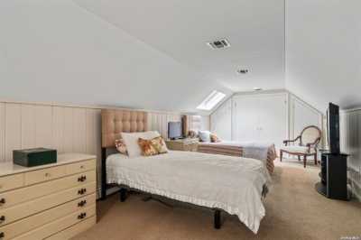 Home For Sale in Huntington Station, New York