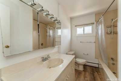 Home For Sale in Valley Stream, New York