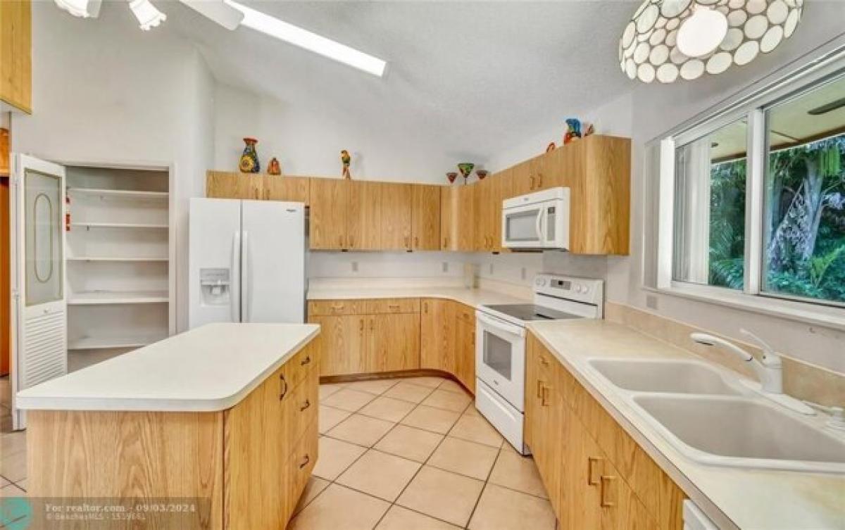 Picture of Home For Sale in Plantation, Florida, United States