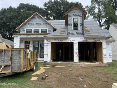 Home For Sale in Youngsville, Louisiana