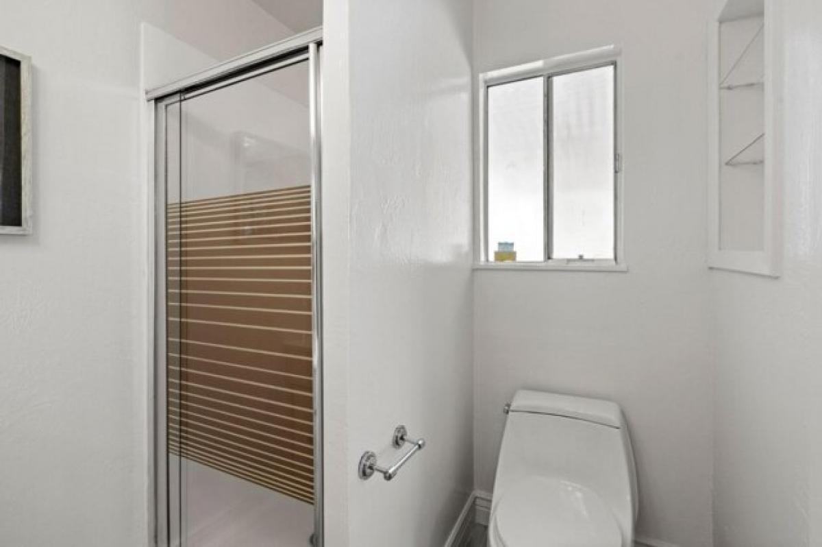 Picture of Home For Sale in Redwood City, California, United States