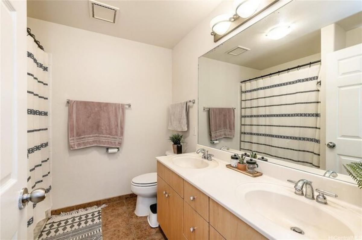 Picture of Home For Sale in Mililani, Hawaii, United States