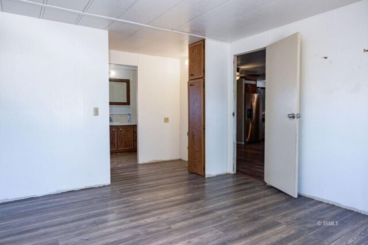 Picture of Home For Sale in Inyokern, California, United States