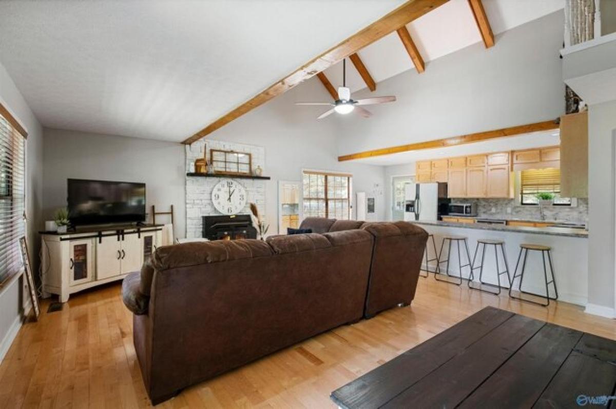 Picture of Home For Sale in Cedar Bluff, Alabama, United States