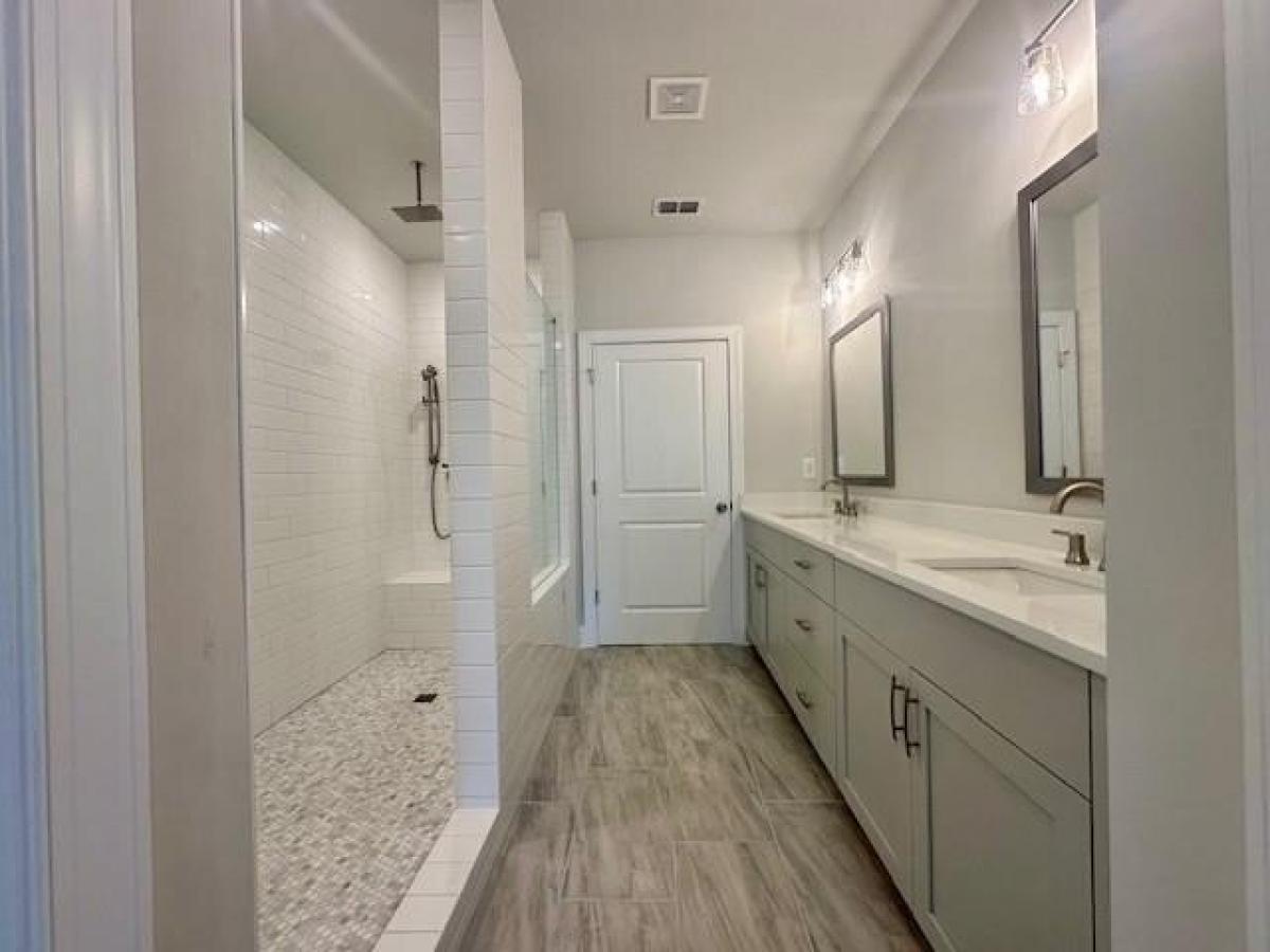 Picture of Home For Sale in Johns Creek, Georgia, United States