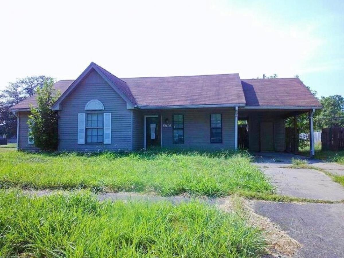 Picture of Home For Sale in West Memphis, Arkansas, United States