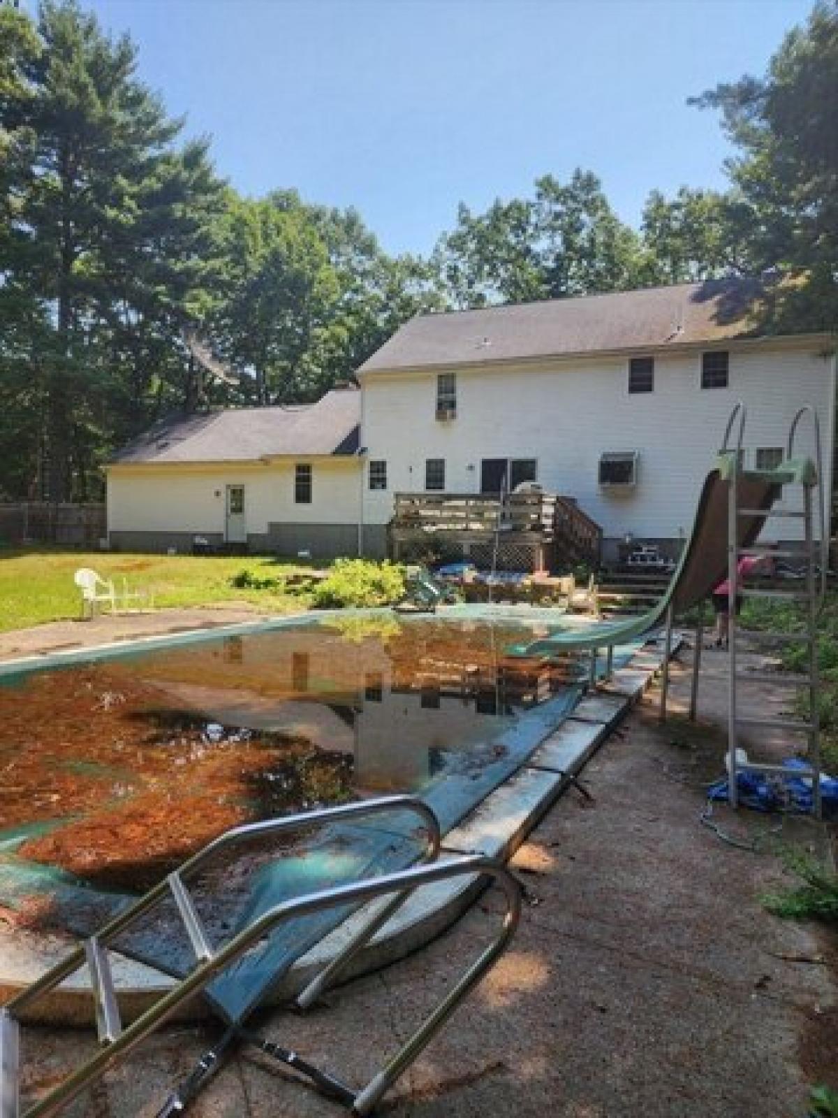 Picture of Home For Sale in Plainville, Massachusetts, United States