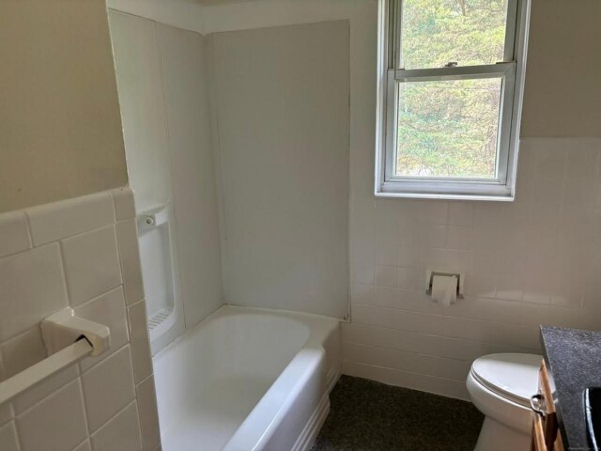 Picture of Home For Rent in East Haven, Connecticut, United States