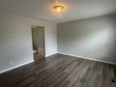 Home For Rent in Country Club Hills, Illinois