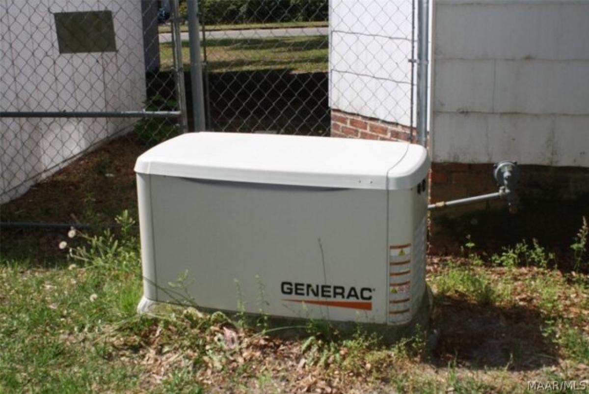 Picture of Home For Sale in Ozark, Alabama, United States