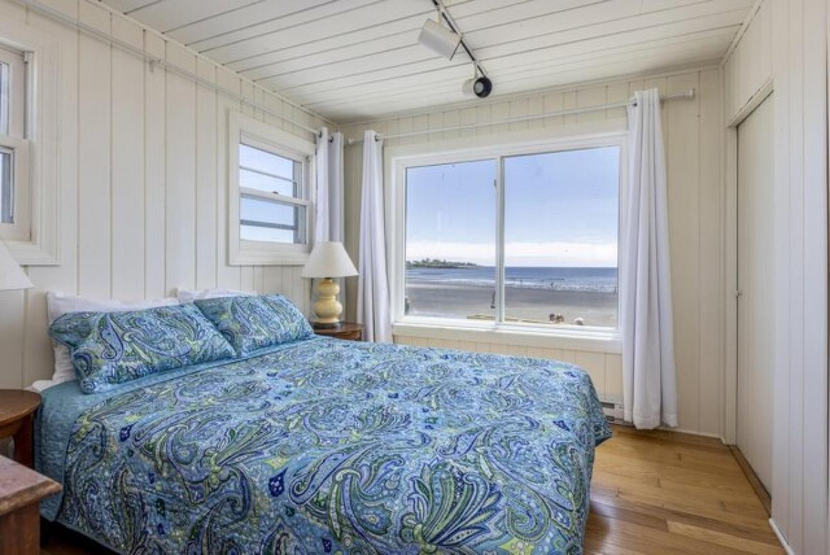 Picture of Home For Sale in Scarborough, Maine, United States