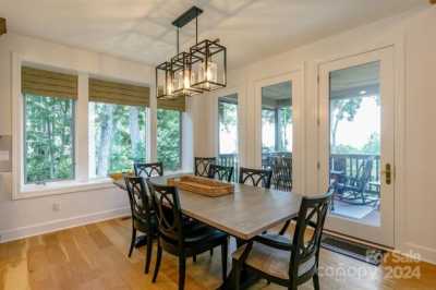 Home For Sale in Burnsville, North Carolina