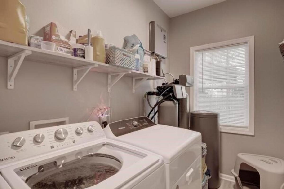 Picture of Home For Sale in Gloucester, Virginia, United States