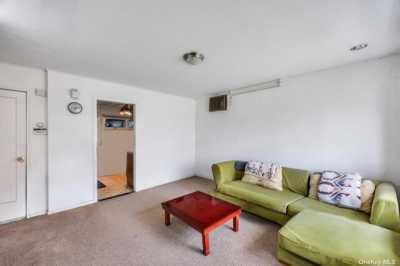 Home For Sale in Plainview, New York