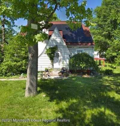 Home For Sale in North Brunswick, New Jersey