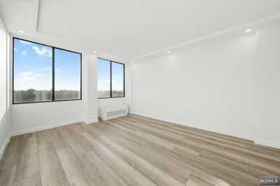 Home For Rent in Cliffside Park, New Jersey