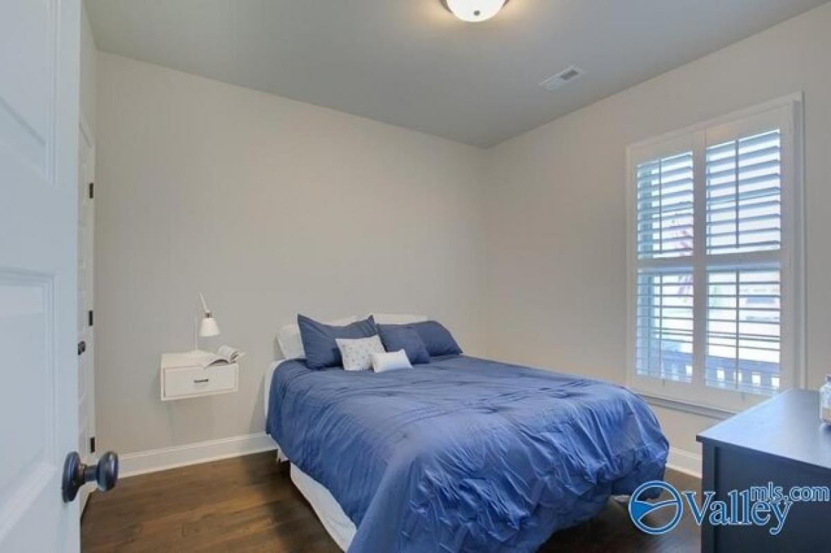 Picture of Home For Sale in Owens Cross Roads, Alabama, United States