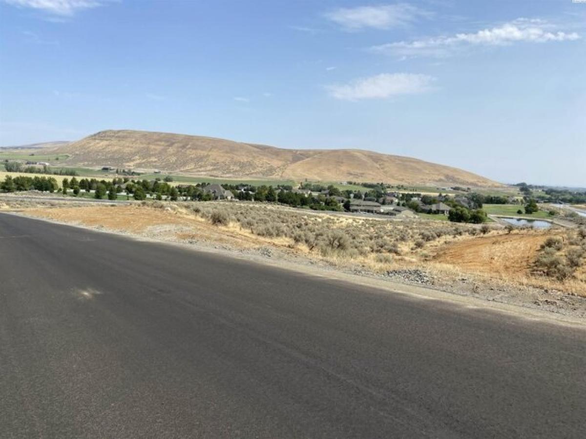 Picture of Residential Land For Sale in Kennewick, Washington, United States