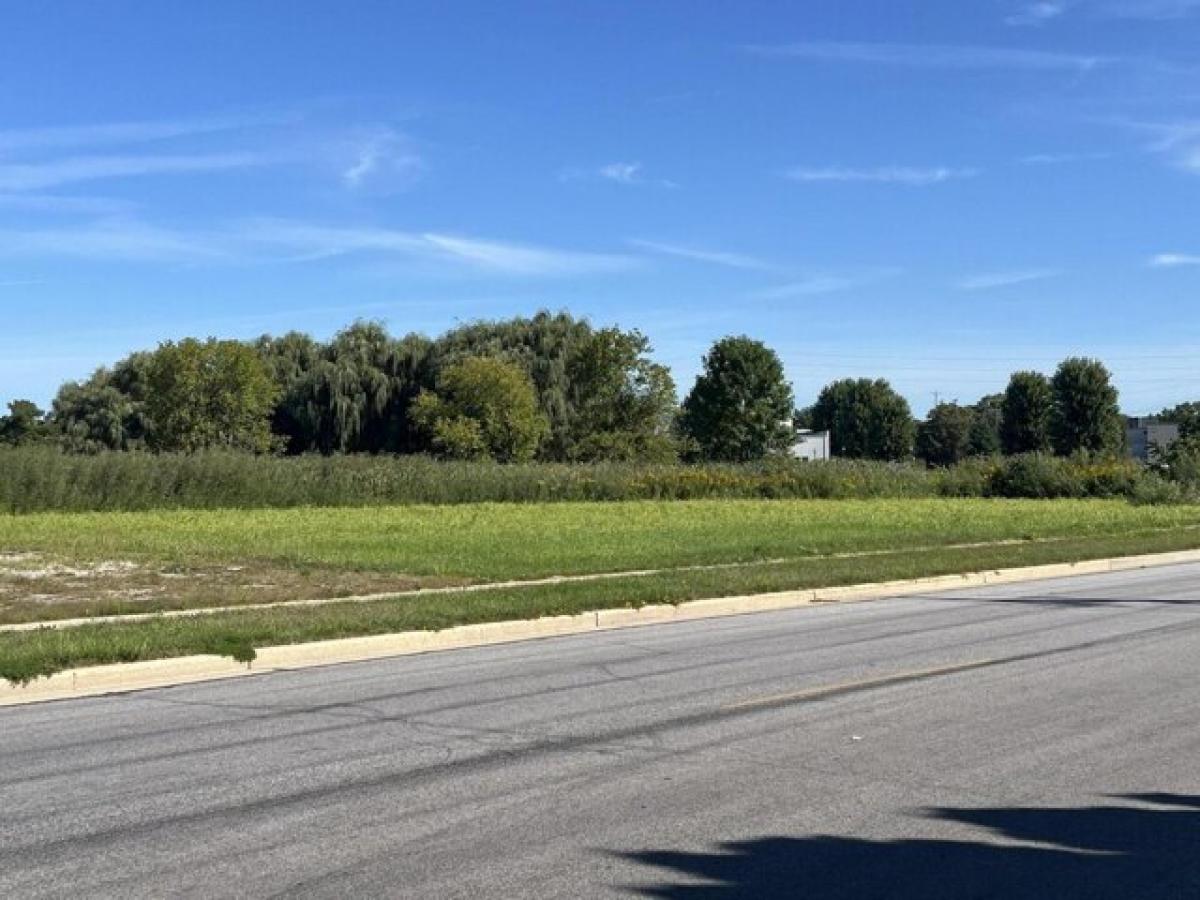 Picture of Residential Land For Sale in Lake Mills, Wisconsin, United States