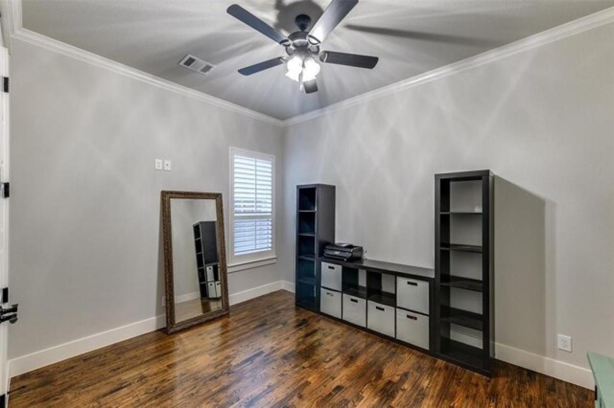 Picture of Home For Sale in Midlothian, Texas, United States