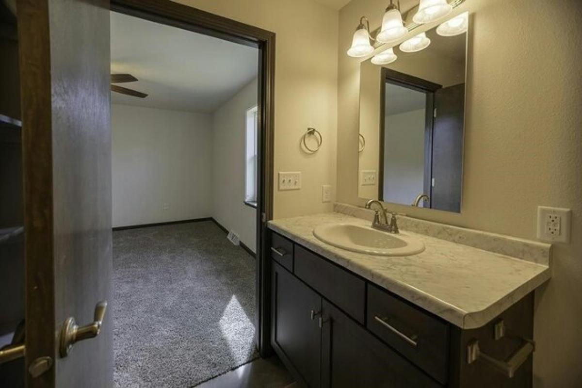 Picture of Home For Sale in Weston, Wisconsin, United States