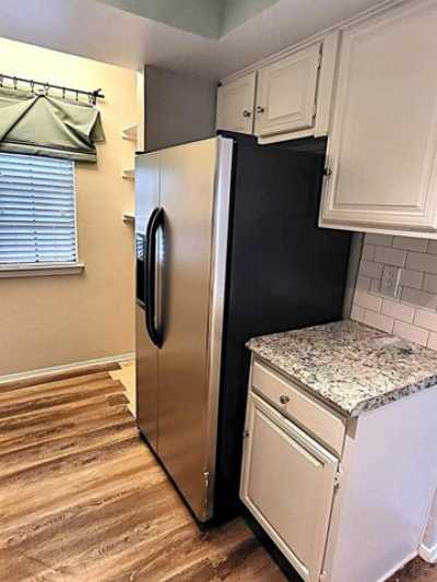 Home For Rent in Farmers Branch, Texas