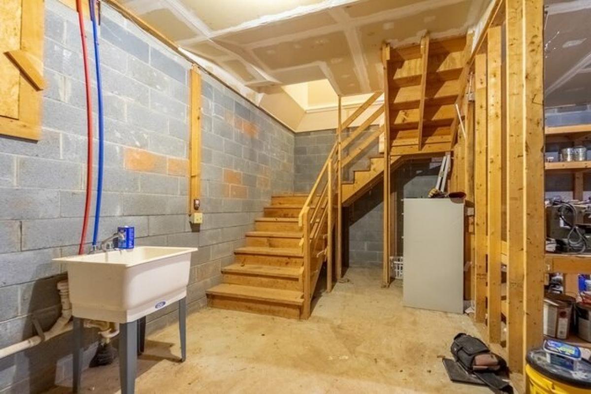 Picture of Home For Sale in Franklin, North Carolina, United States