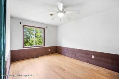 Home For Sale in Germantown, New York