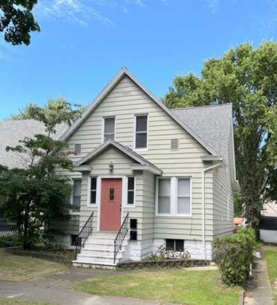 Home For Rent in Saint Joseph, Michigan
