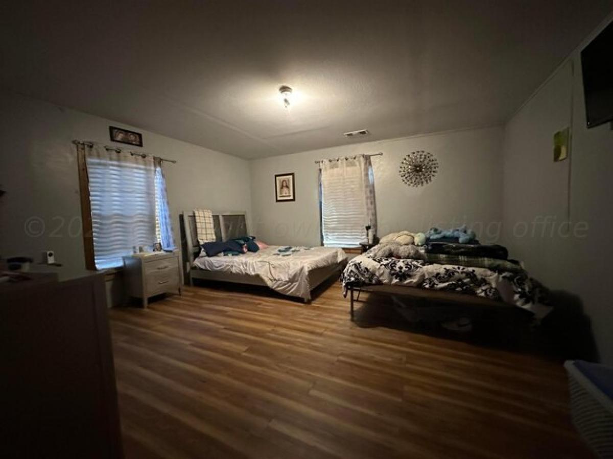 Picture of Home For Sale in Pampa, Texas, United States