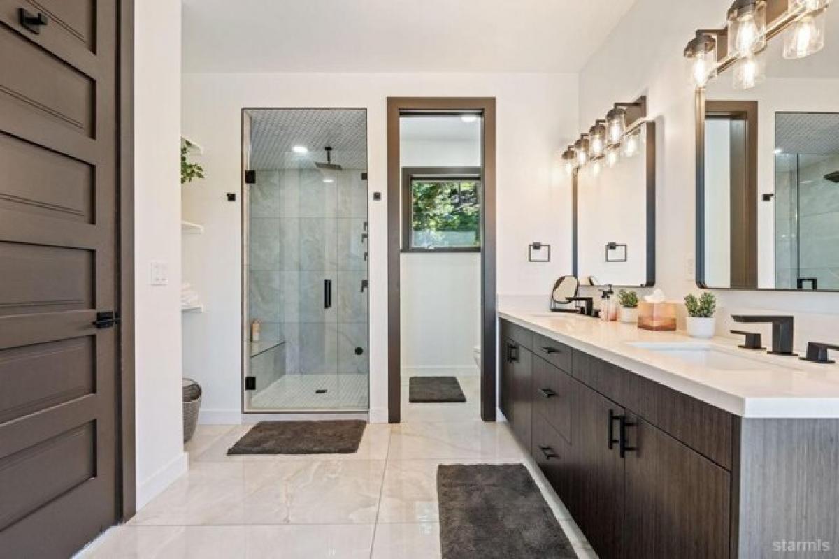 Picture of Home For Sale in Stateline, Nevada, United States