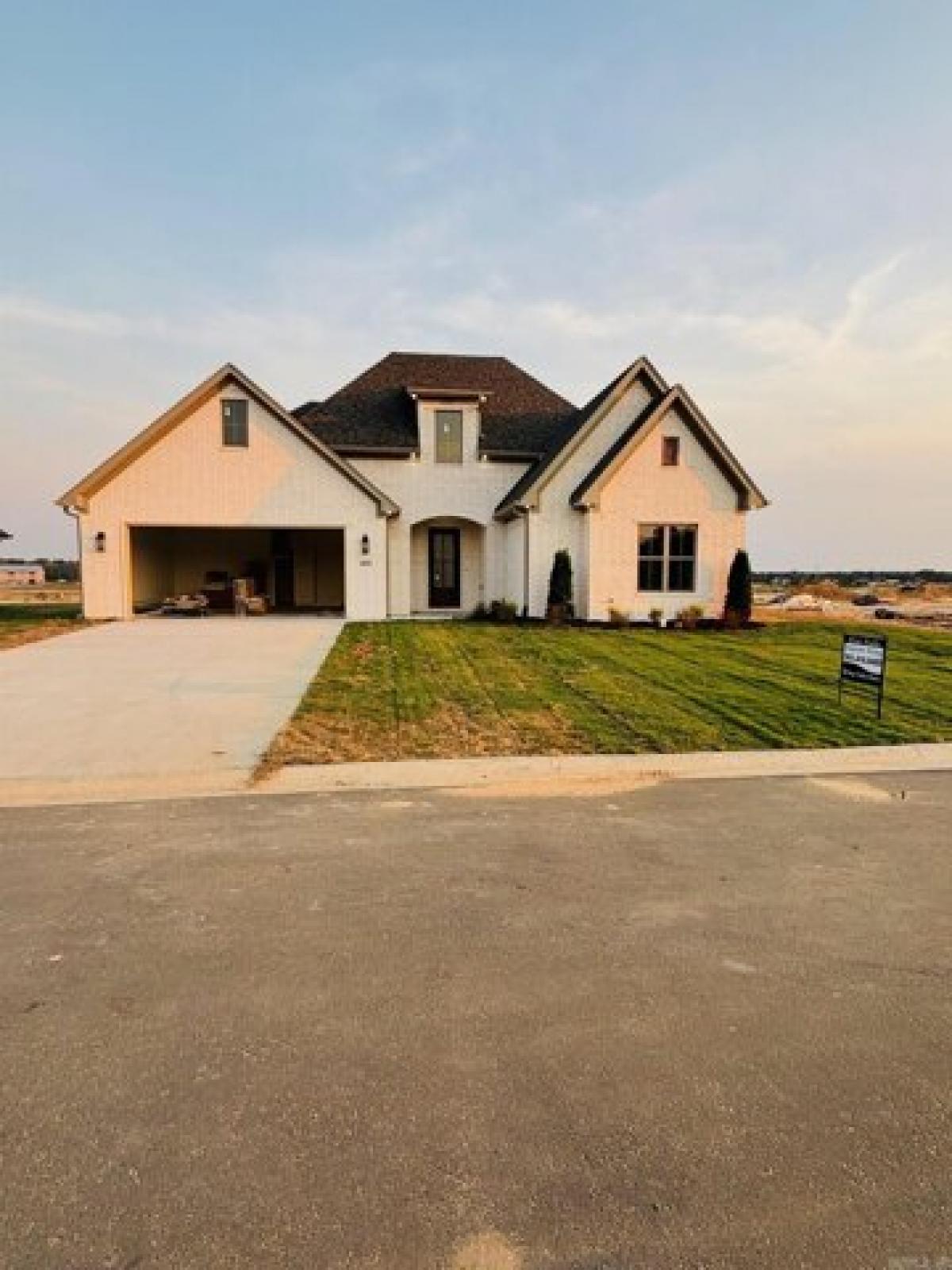 Picture of Home For Sale in Hensley, Arkansas, United States